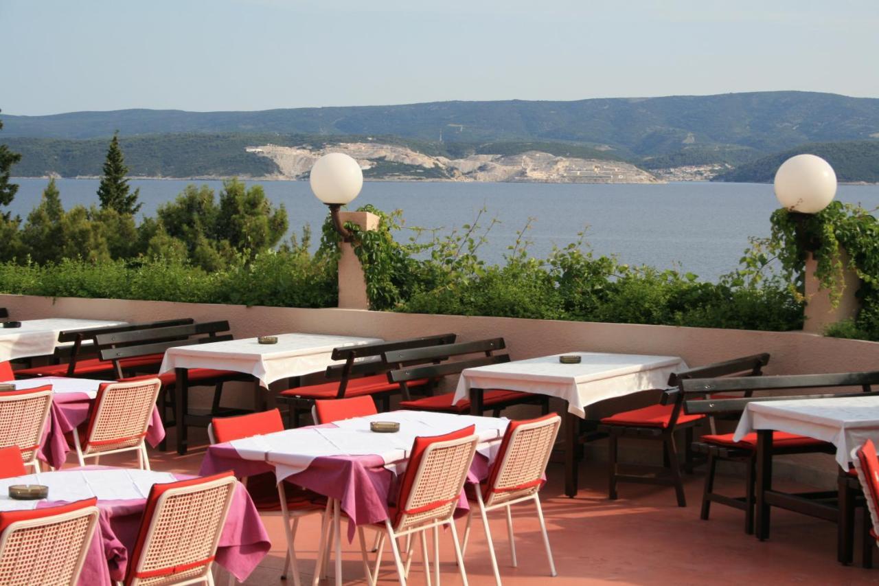 Villa Ljetni San Омиш Экстерьер фото