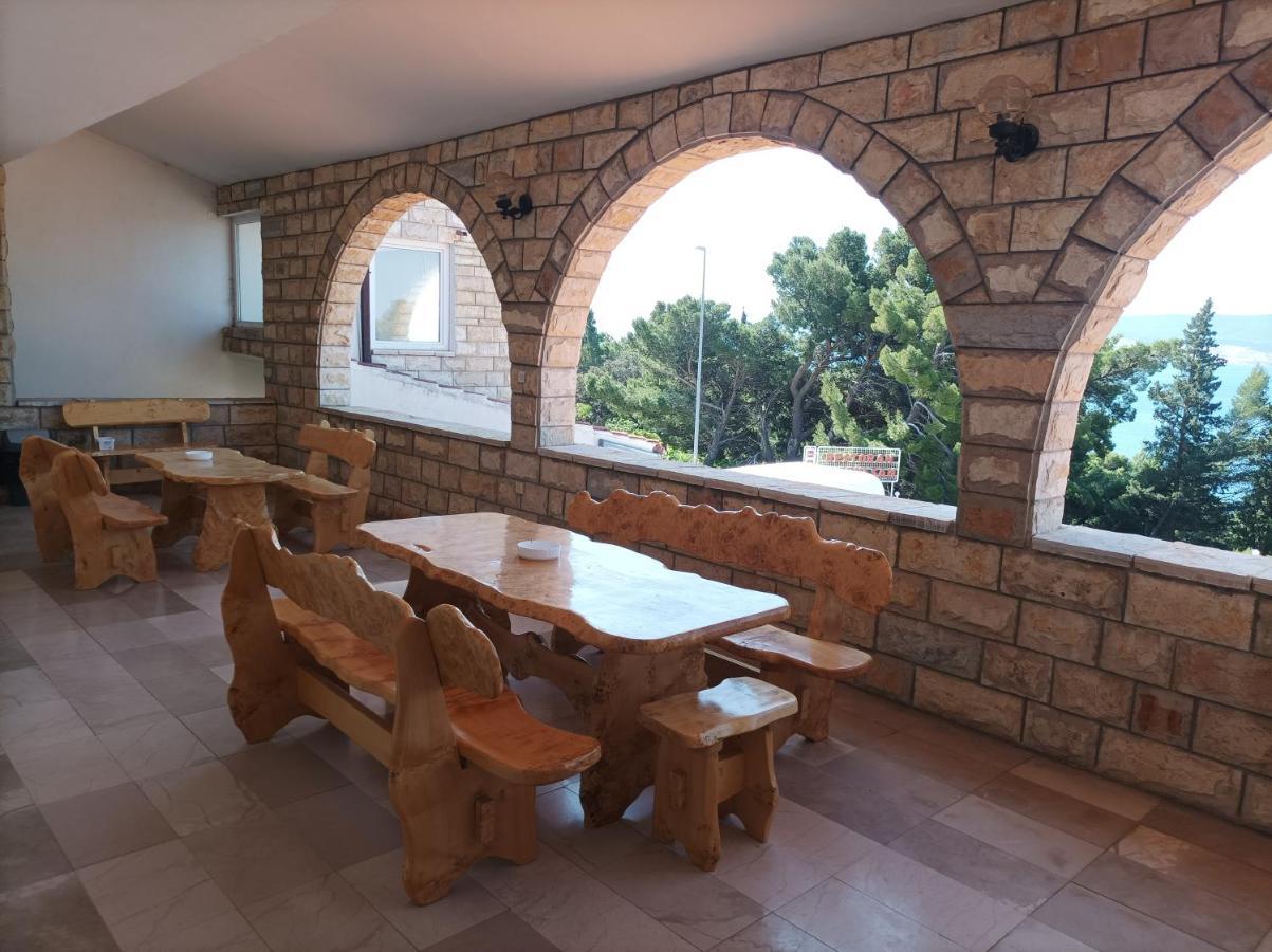 Villa Ljetni San Омиш Экстерьер фото